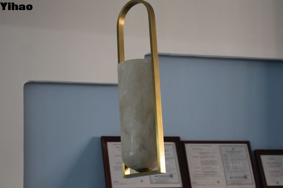 ซื้อ โรงงานภายใน Alabaster Glass Brass Crystal Chandelier กับโซ่ปรับได้ การผลิตออนไลน์