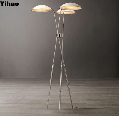ซื้อ Yihao Vintage Copper Floor Lamp ด้วยการออกแบบที่สามารถปรับแต่งได้ และสไตล์บ้านนาสําหรับห้องนั่งเล่น การผลิตออนไลน์