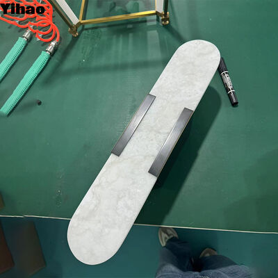 หลอดไฟกําแพงทองแดงและอัลบาสเตอร์ 3500K LED สีขาวอบอุ่น ออกแบบทันสมัยสําหรับห้องนั่งเล่นและห้องนอน